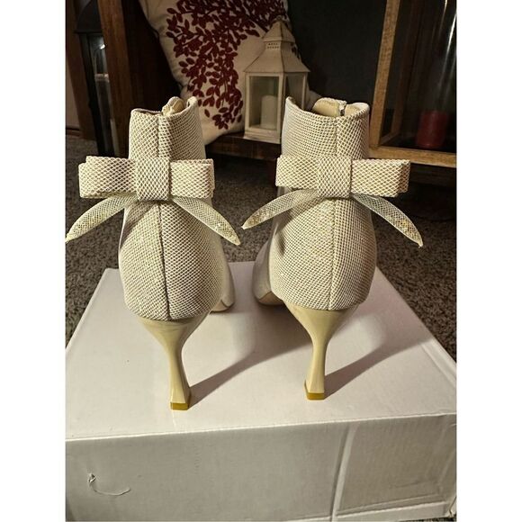 Beautiful sparkling pointed toe with Bow detail on back  zip up booties - Picture 14 of 16